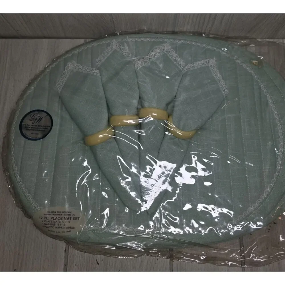 Vintage 12 Piece Linen Set Sage Green Lace Trim Placemats Napkins/Rings